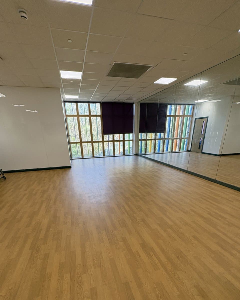 Ballet barre at En Pointe Theatre Arts studio in Pontprennau Cardiff