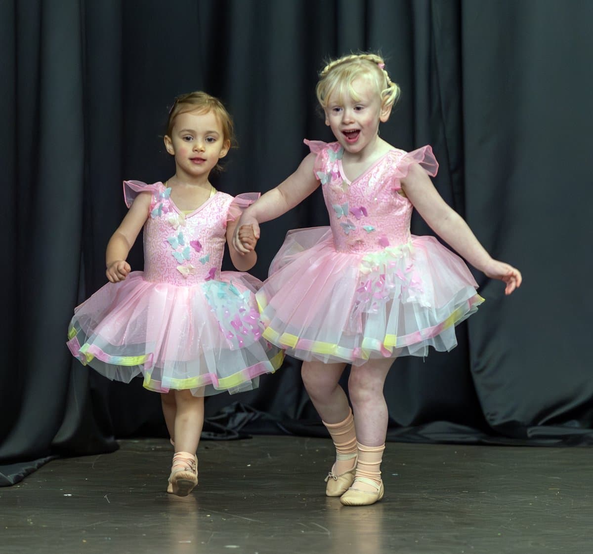 En Pointe Theatre Arts ballet performance in Cardiff