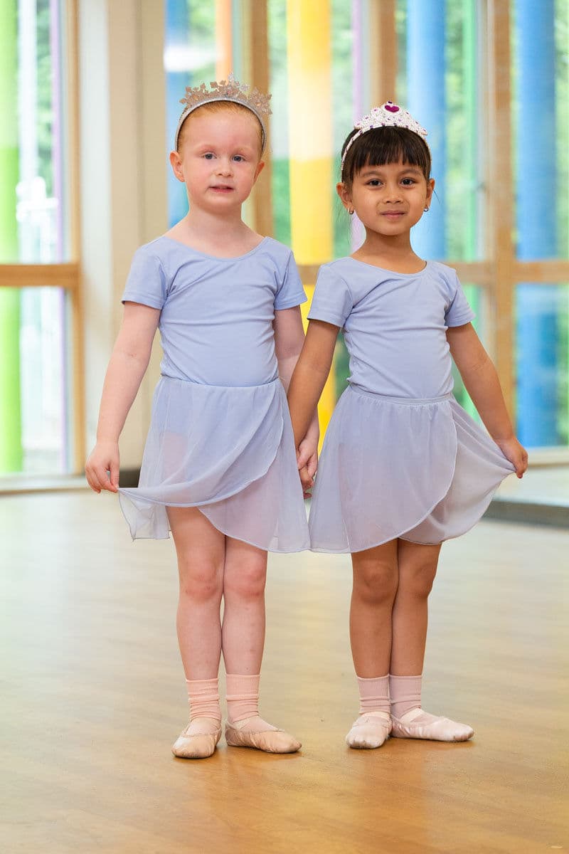 RAD Primary Ballet friends at En Pointe Theatre Arts Cardiff